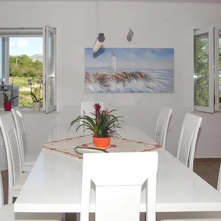 Nice In With Outdoor Swimming Pool And 3 Bedrooms Сasa de vacaciones