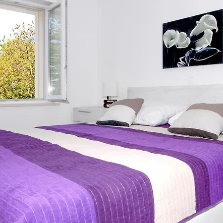 Dom wakacyjny Nice In With Outdoor Swimming Pool And 3 Bedrooms *