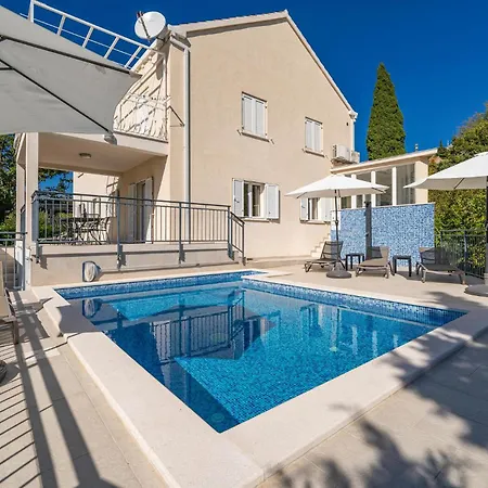 Awesome Home In Mlini Mlini